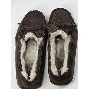 AUTHENTIC Women's UGG Dakota Moccasin Slippers 1107949 - SIZE 7 -‎ Brown Lounge